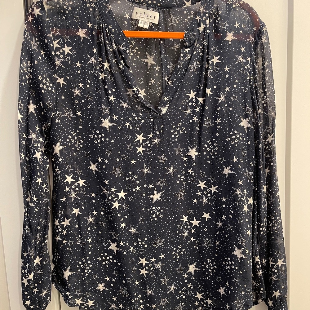 Velvet by Graham & Spencer Audrey Navy/ White Star Print Silk Blouse S
